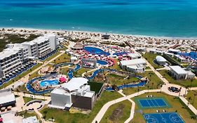Planet Hollywood Cancun Beach Resort
